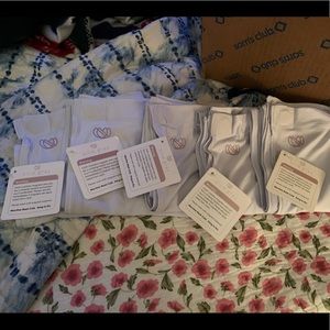 Ollie Gray Magnet nursing covers